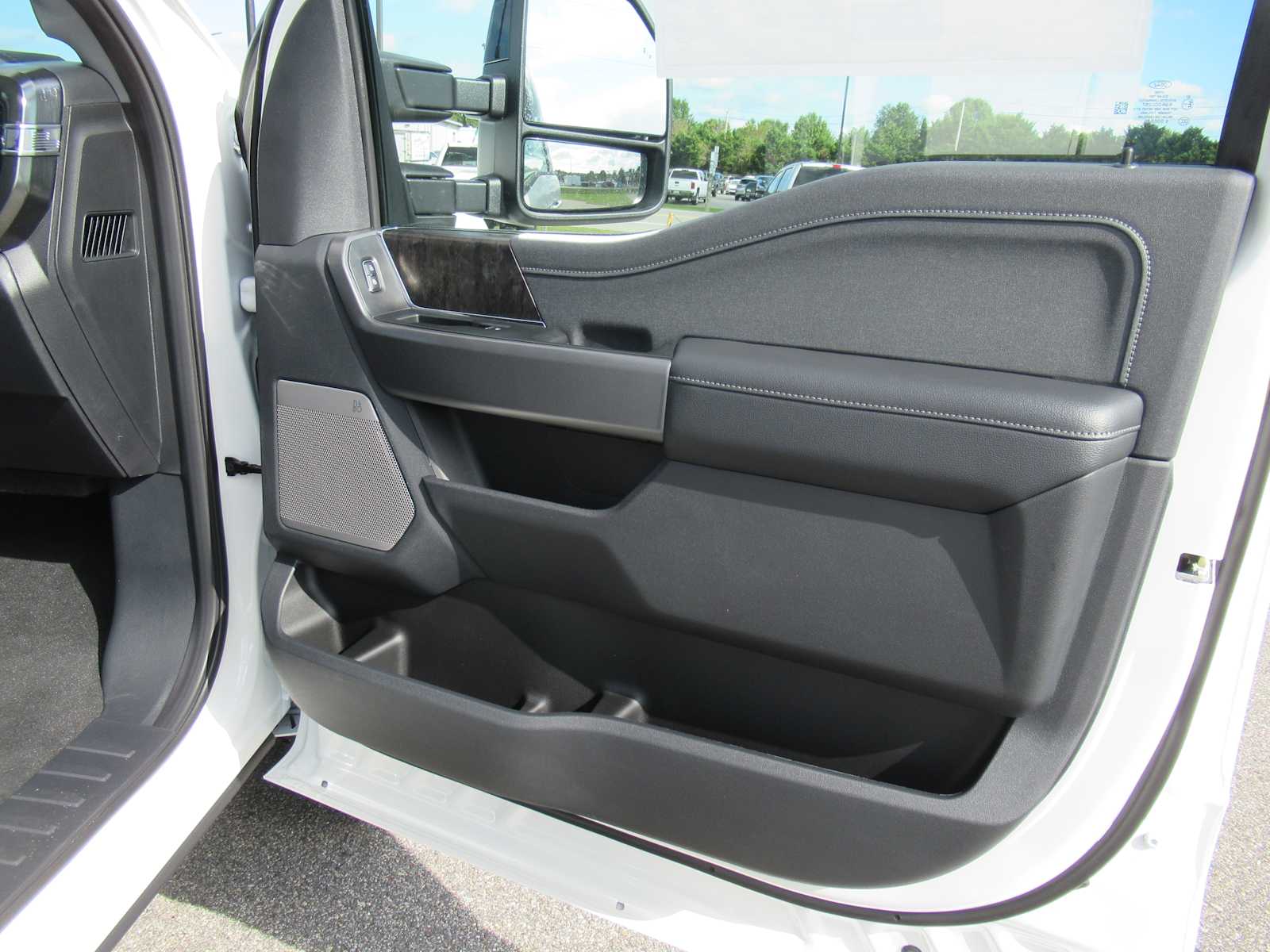 2026 Ford F-350 Super Duty Lariat - Photo 12