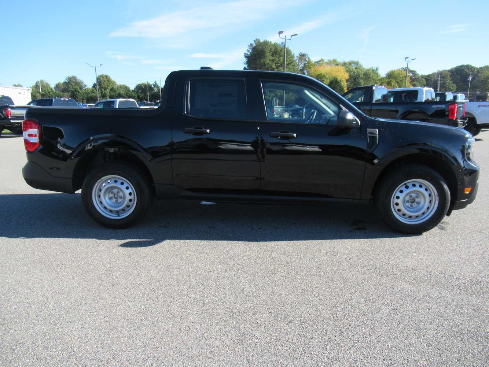 2025 Ford Maverick XL photo 4