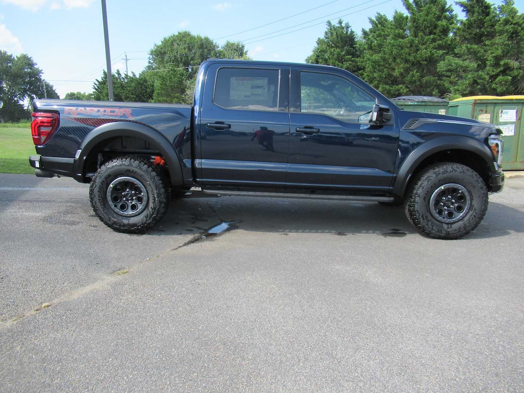 New 2025 Ford F-150 Raptor 4WD Supercrew 5.5 Box Truck SuperCrew Cab