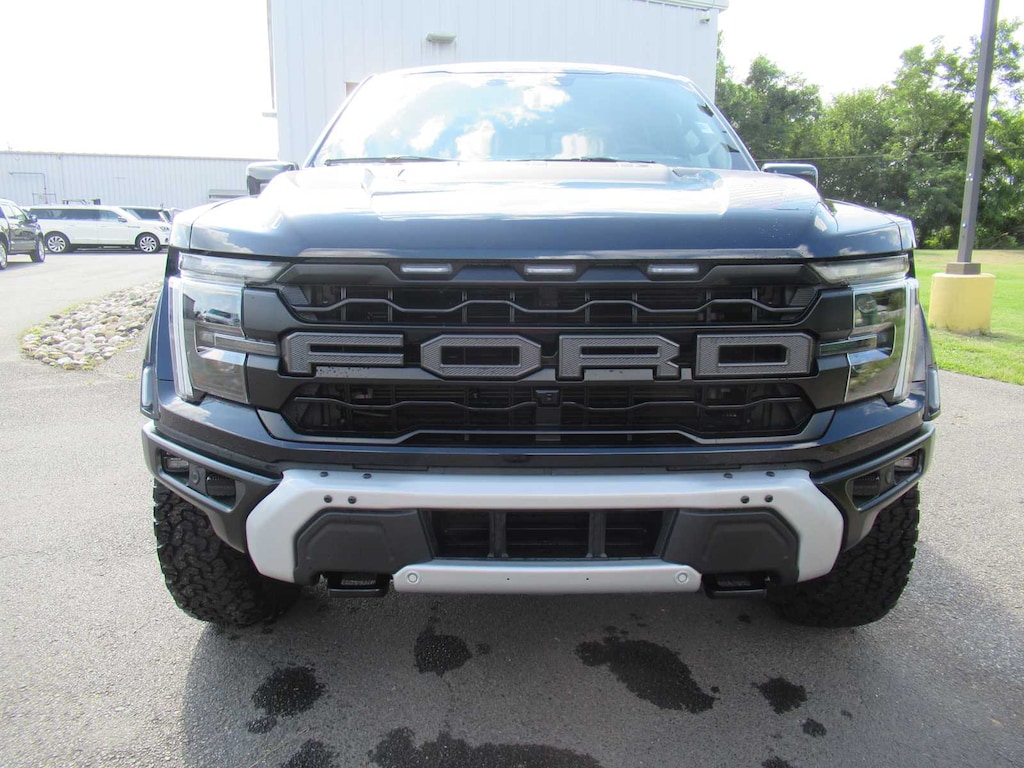 New 2025 Ford F-150 Raptor 4WD Supercrew 5.5 Box Truck SuperCrew Cab