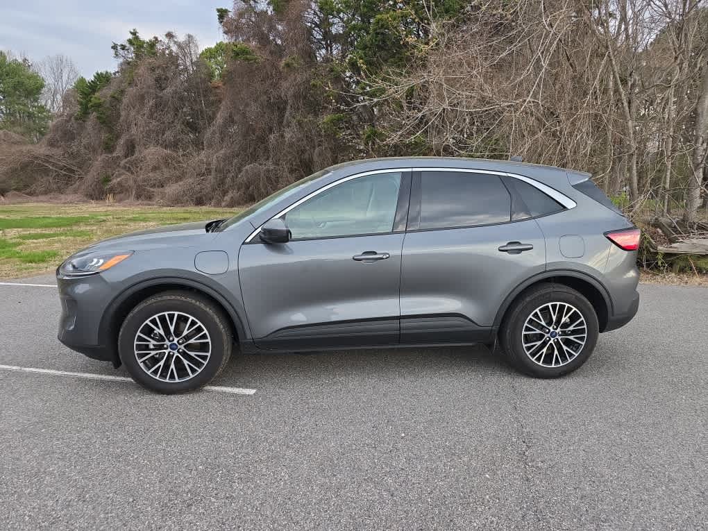 Used 2022 Ford Escape SEL with VIN 1FMCU0KZ4NUA92464 for sale in Easton, MD