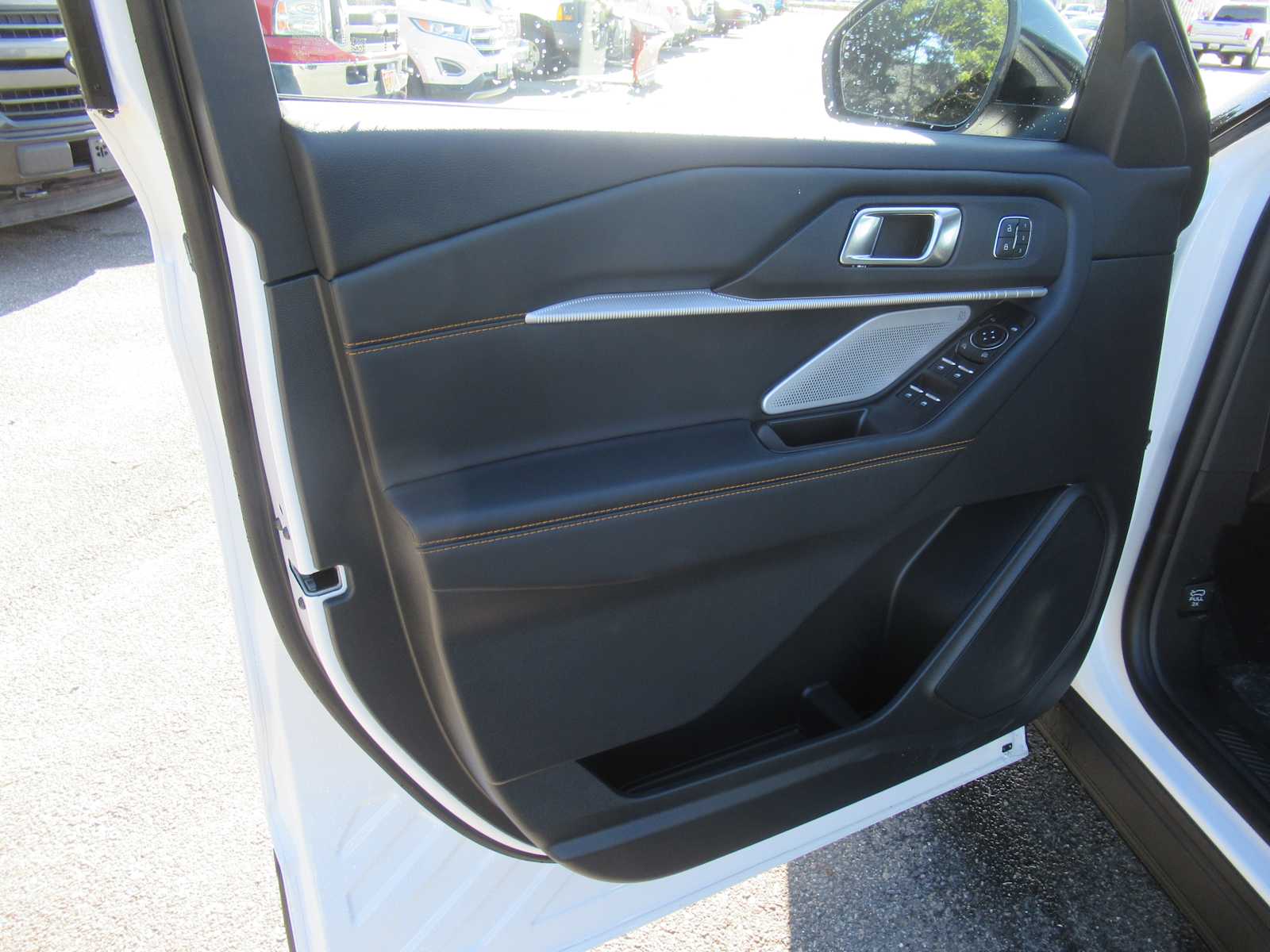 2026 Ford Explorer Tremor - Photo 12