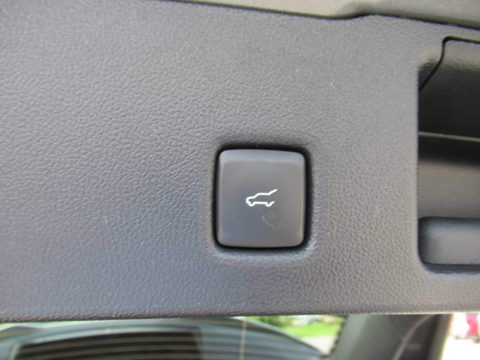 2025 Ford Escape ST-Line Select - Photo 16
