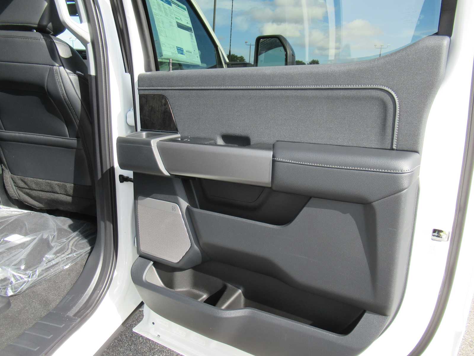 2026 Ford F-350 Super Duty Lariat - Photo 16