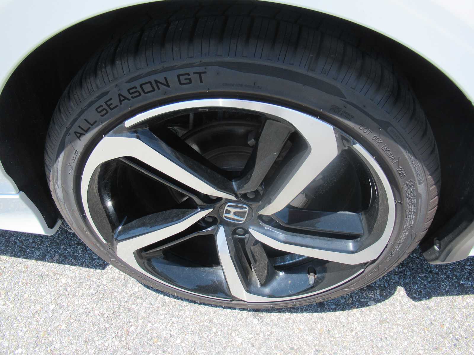 2022 Honda Accord Hybrid Sport - Photo 10