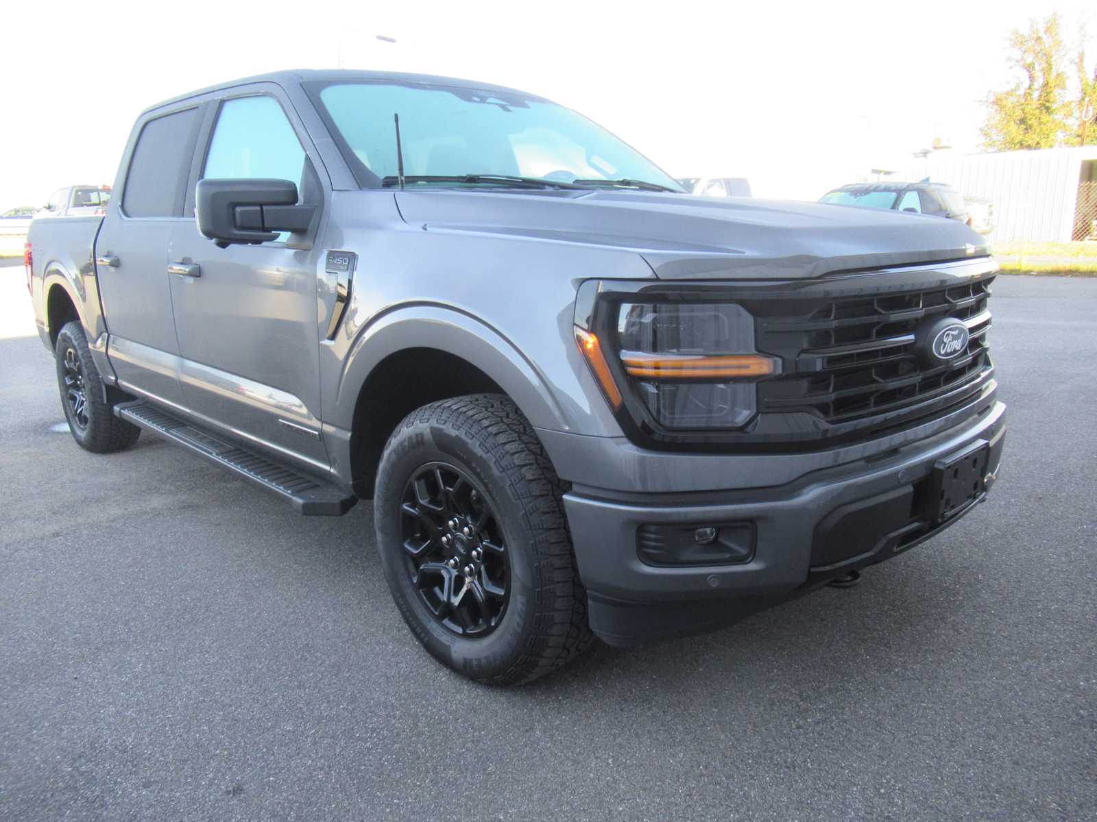 2024 Ford F-150 XLT photo 3