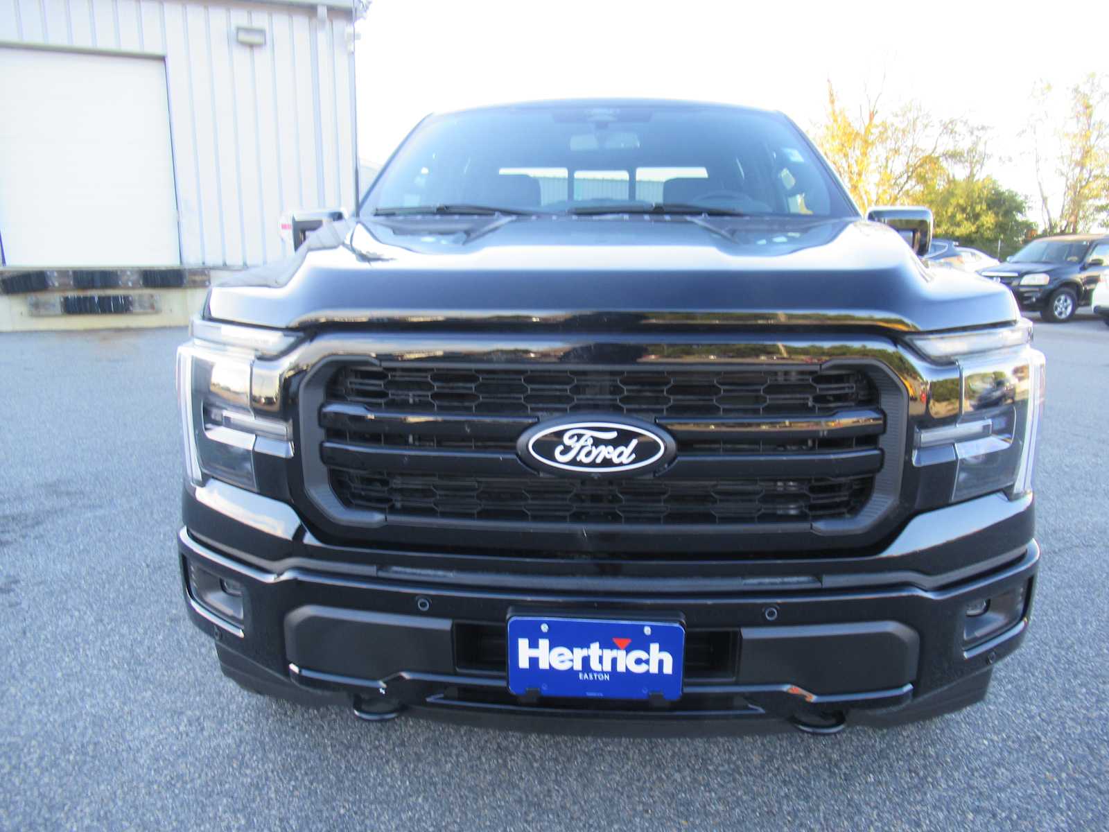 2025 Ford F-150 Lariat photo 2