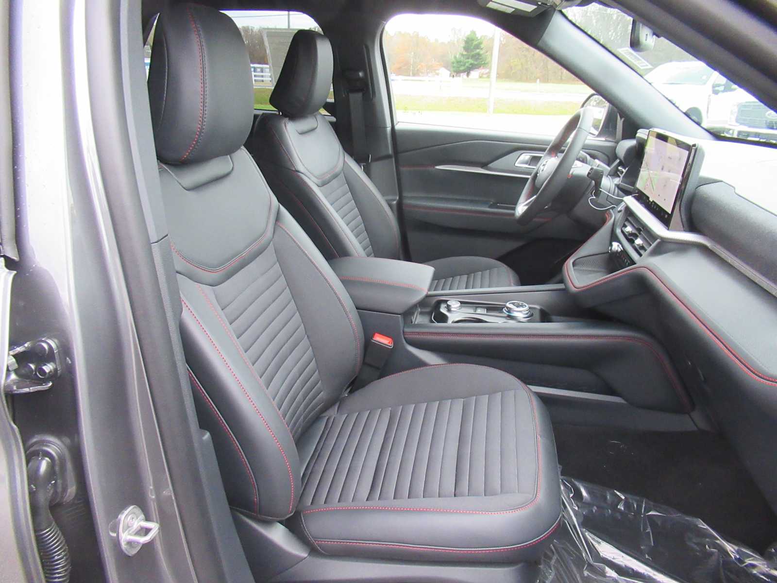 2026 Ford Explorer ST-Line - Photo 21