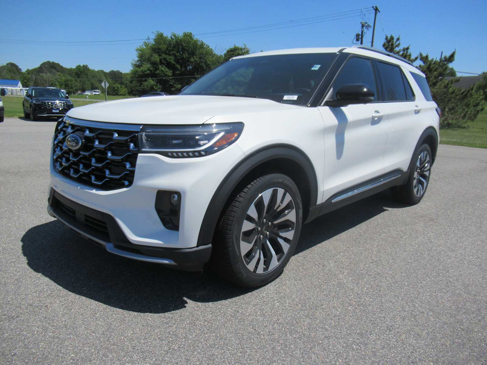 2026 Ford Explorer Platinum 4WD's photo
