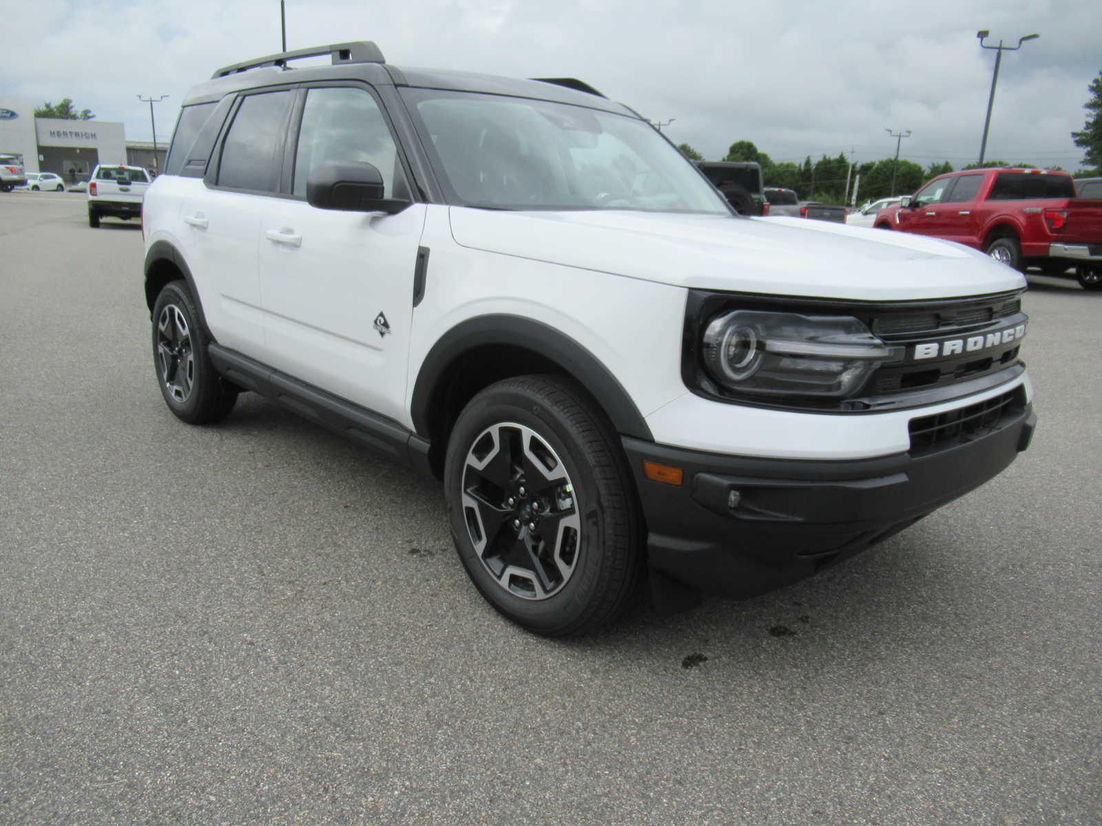 2024 Ford Bronco Sport Outer Banks photo 3