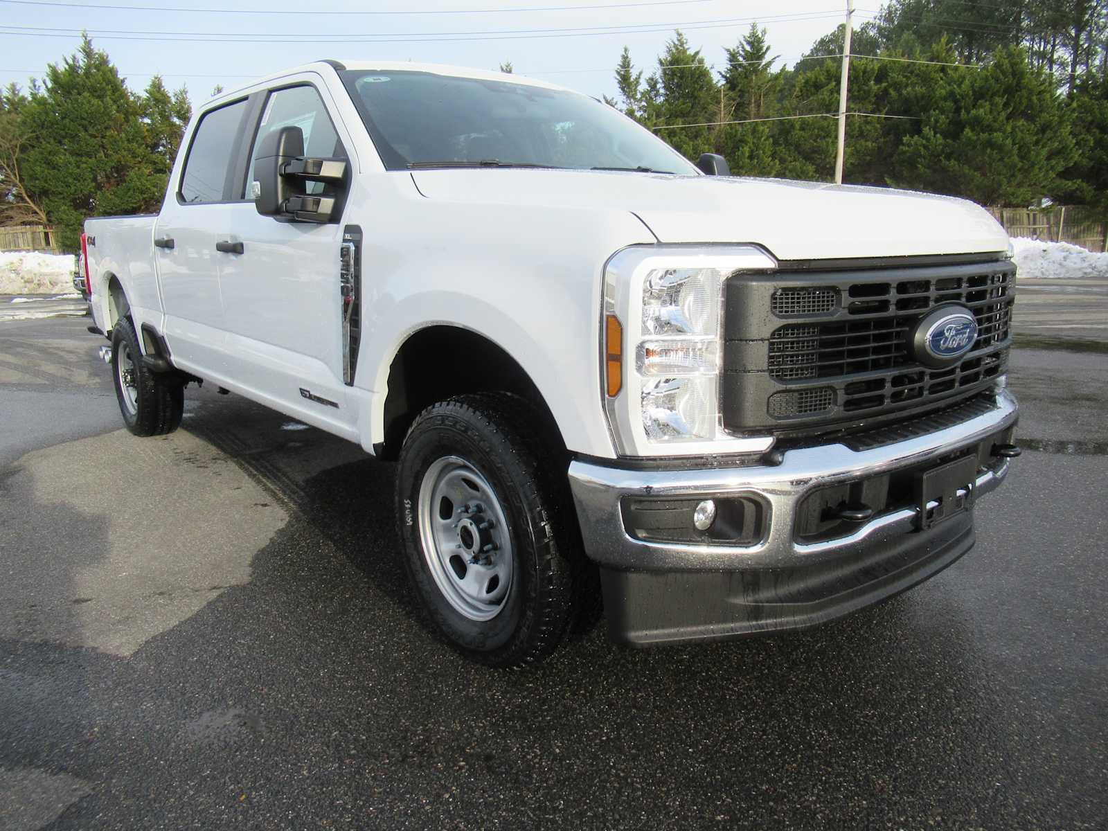 2025 Ford F-350 XL photo 3