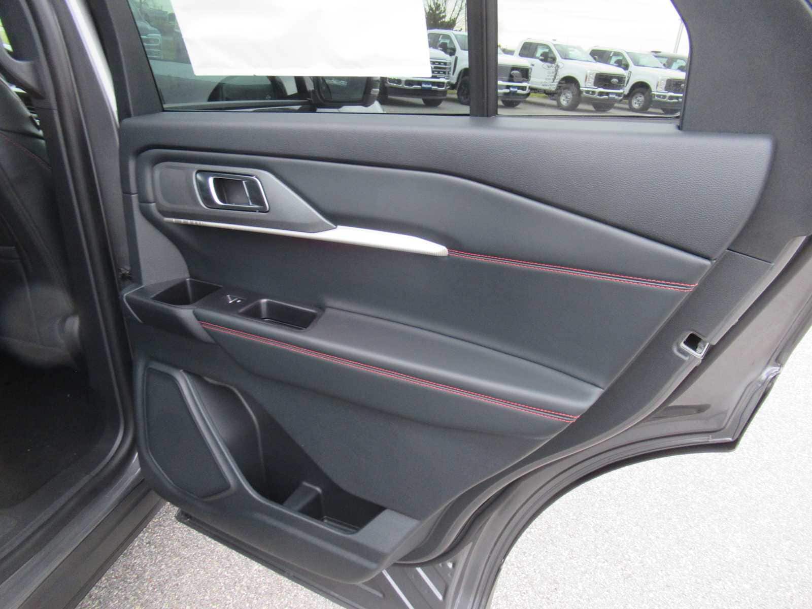 2026 Ford Explorer ST-Line - Photo 20