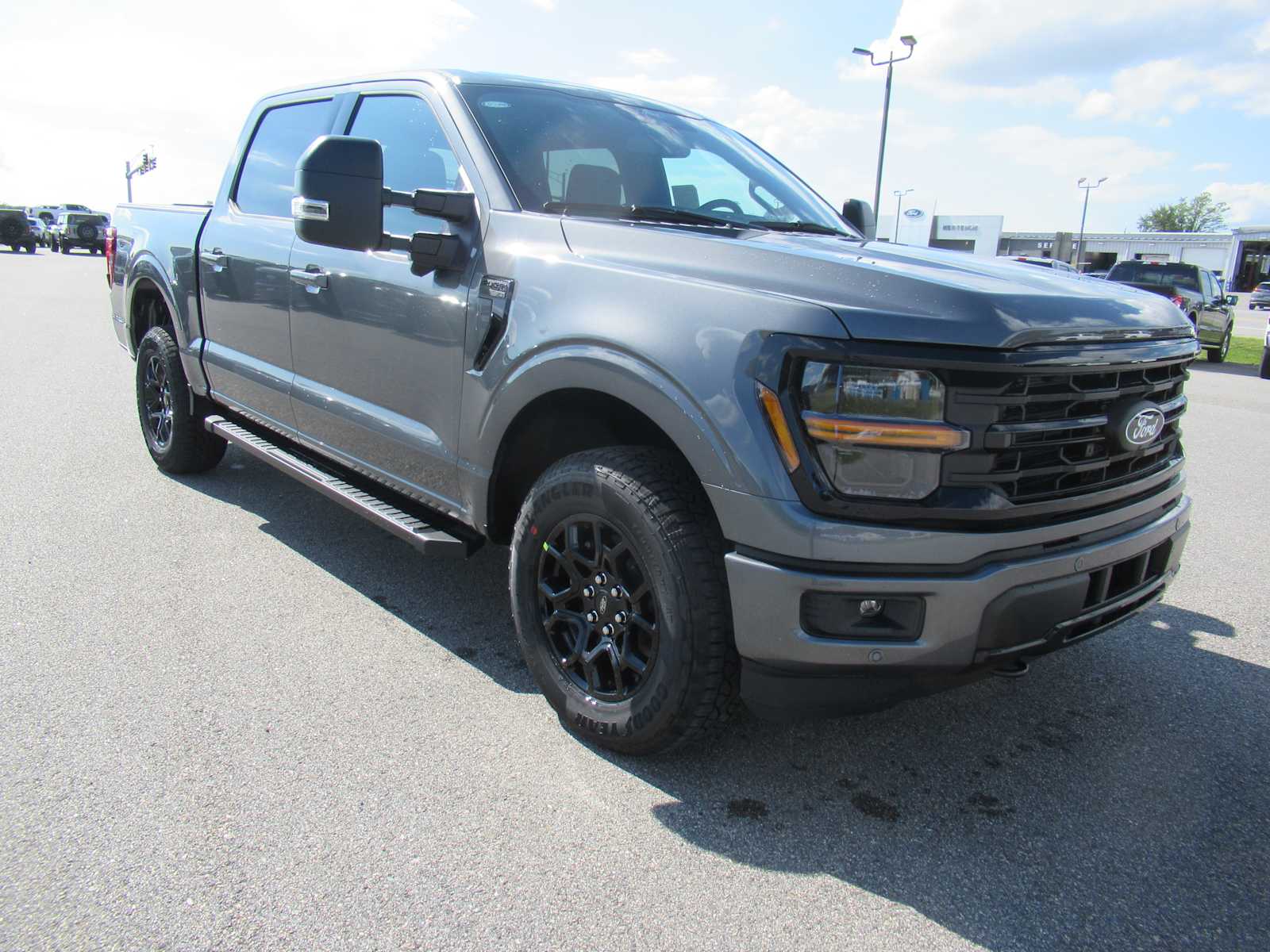 2025 Ford F-150 XLT photo 3