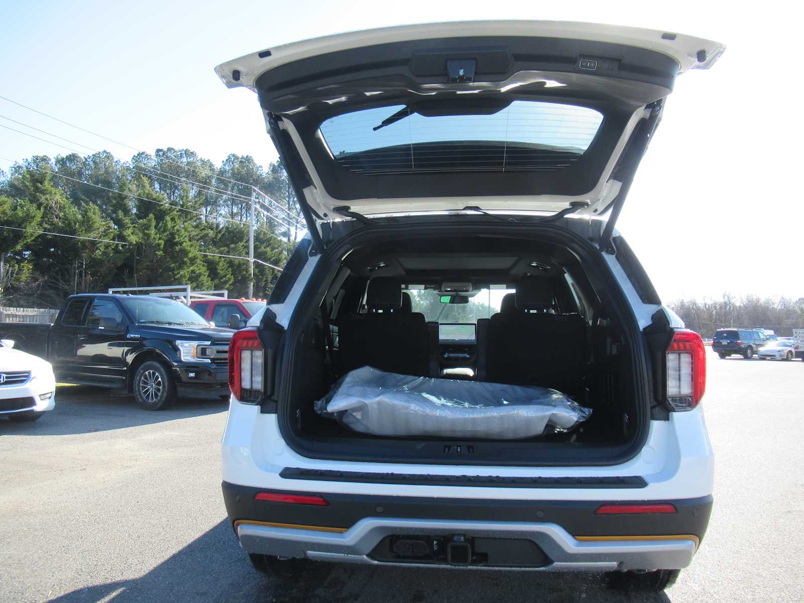 2026 Ford Explorer Tremor - Photo 17