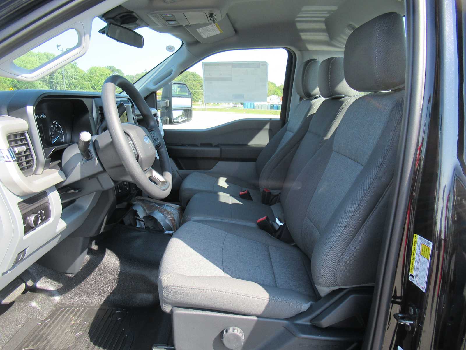 2026 Ford F-350 Super Duty XL - Photo 14