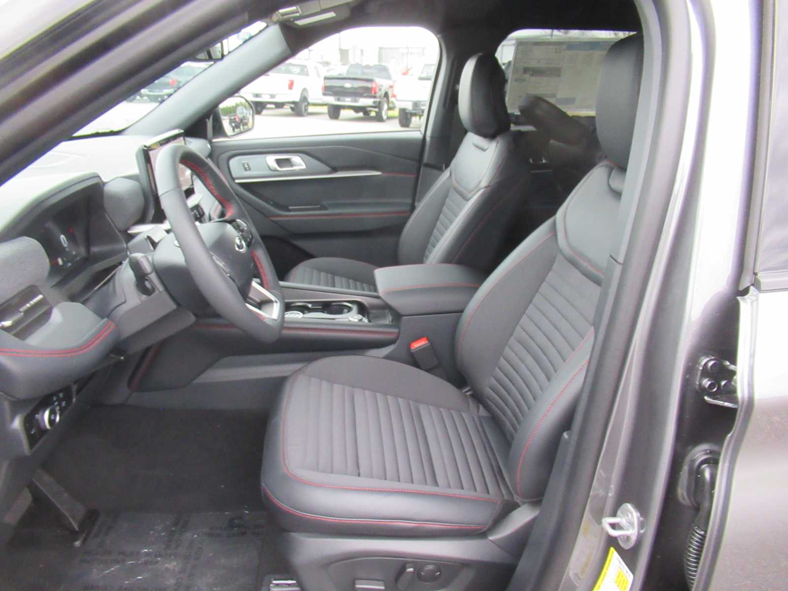 2026 Ford Explorer ST-Line - Photo 10