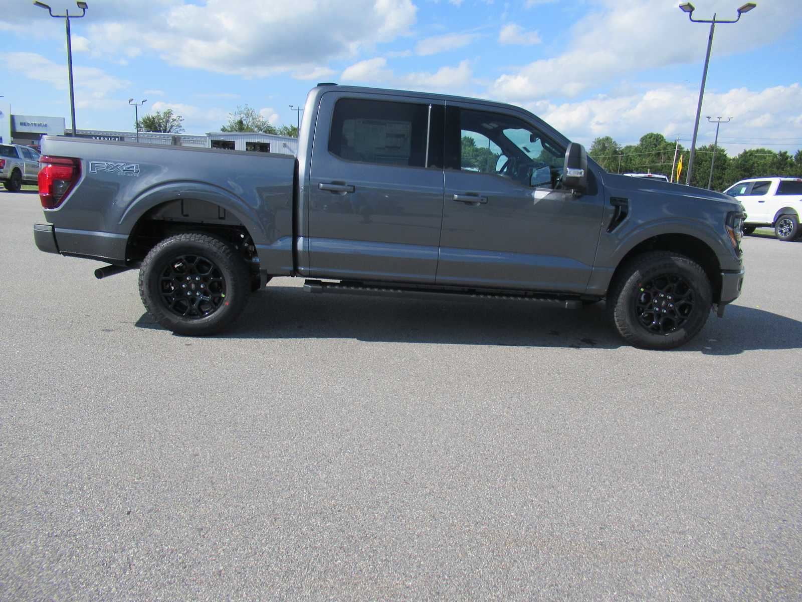 2025 Ford F-150 XLT photo 4