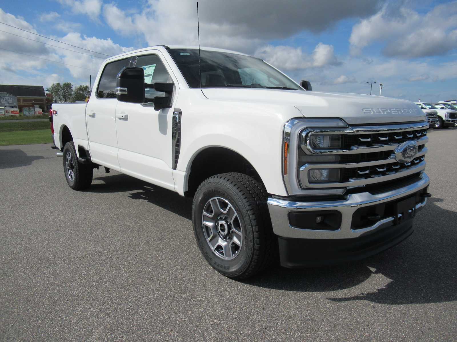 2026 Ford F-350 Super Duty Lariat - Photo 3