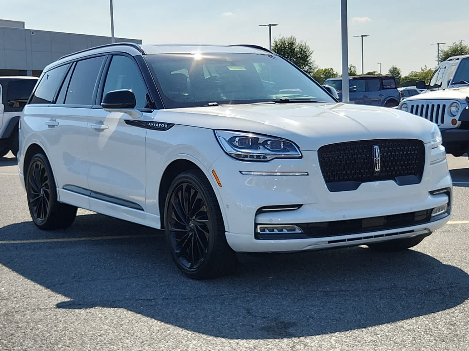 2022 Lincoln Aviator Reserve photo 2