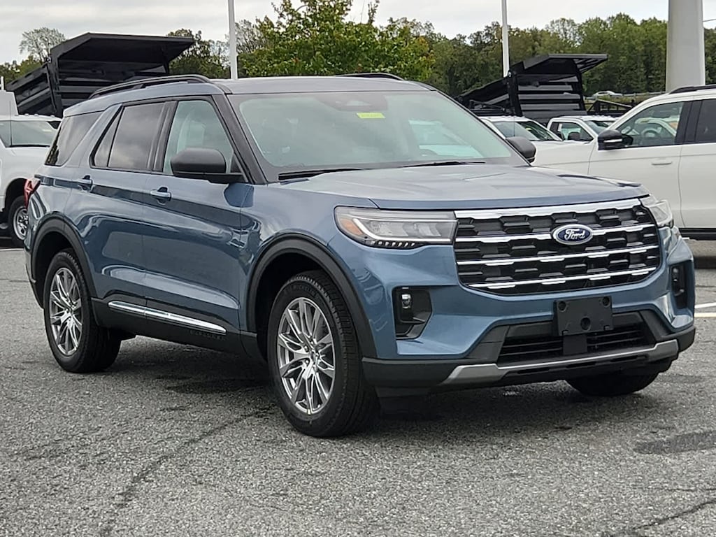 New 2025 Ford Explorer Active 4WD