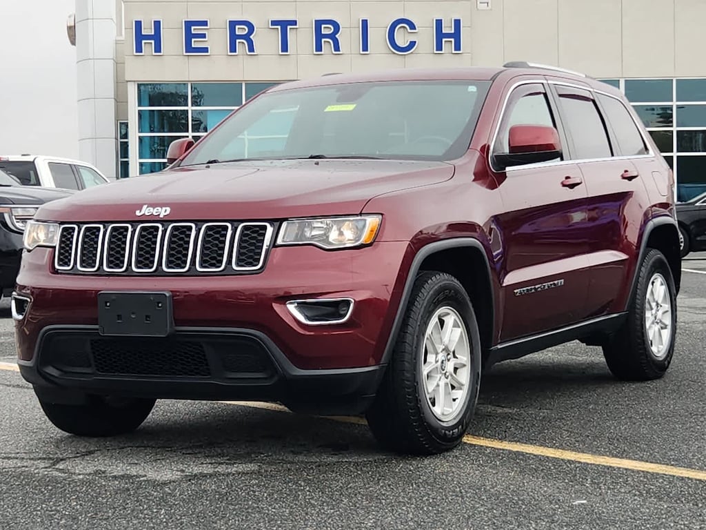 Used 2019 Jeep Grand Cherokee Laredo SUV