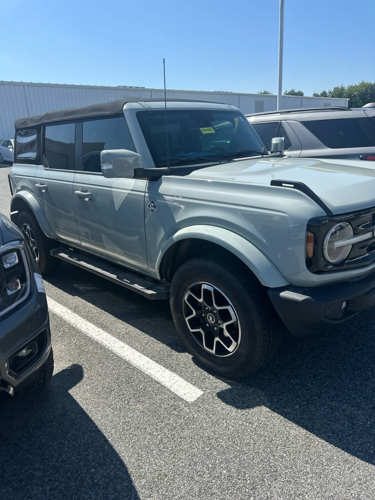 2021 Ford Bronco Outer Banks photo 3