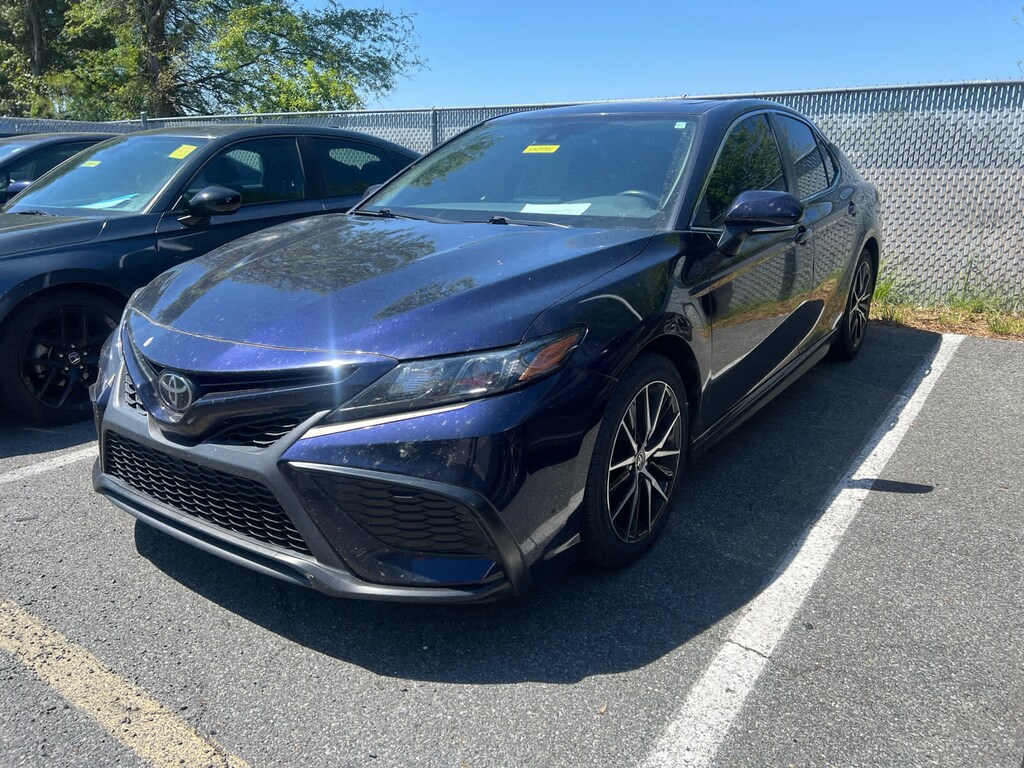 Used 2022 Toyota Camry SE Sedan