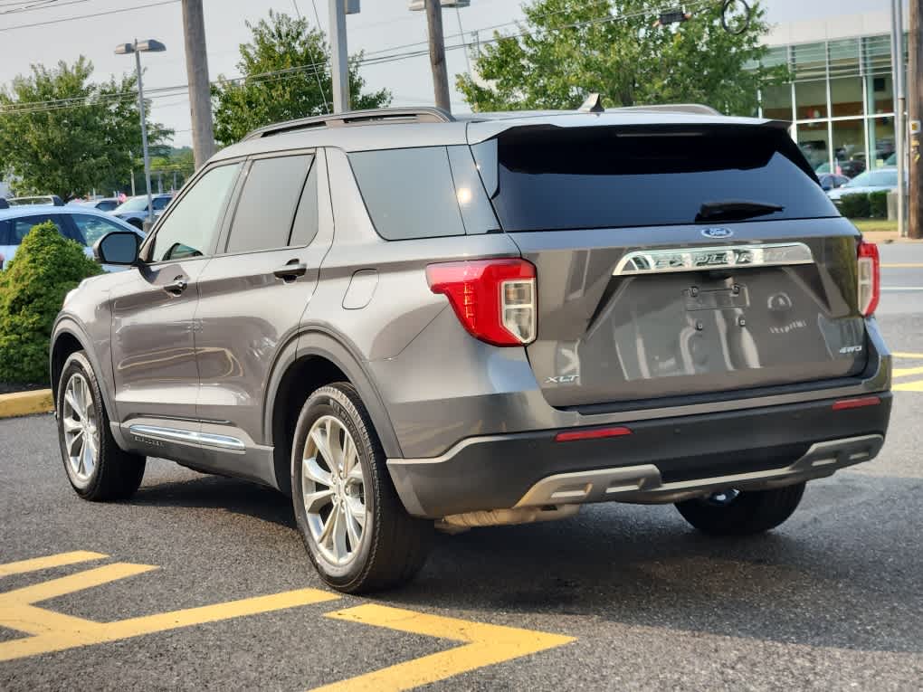 2023 Ford Explorer XLT photo 4