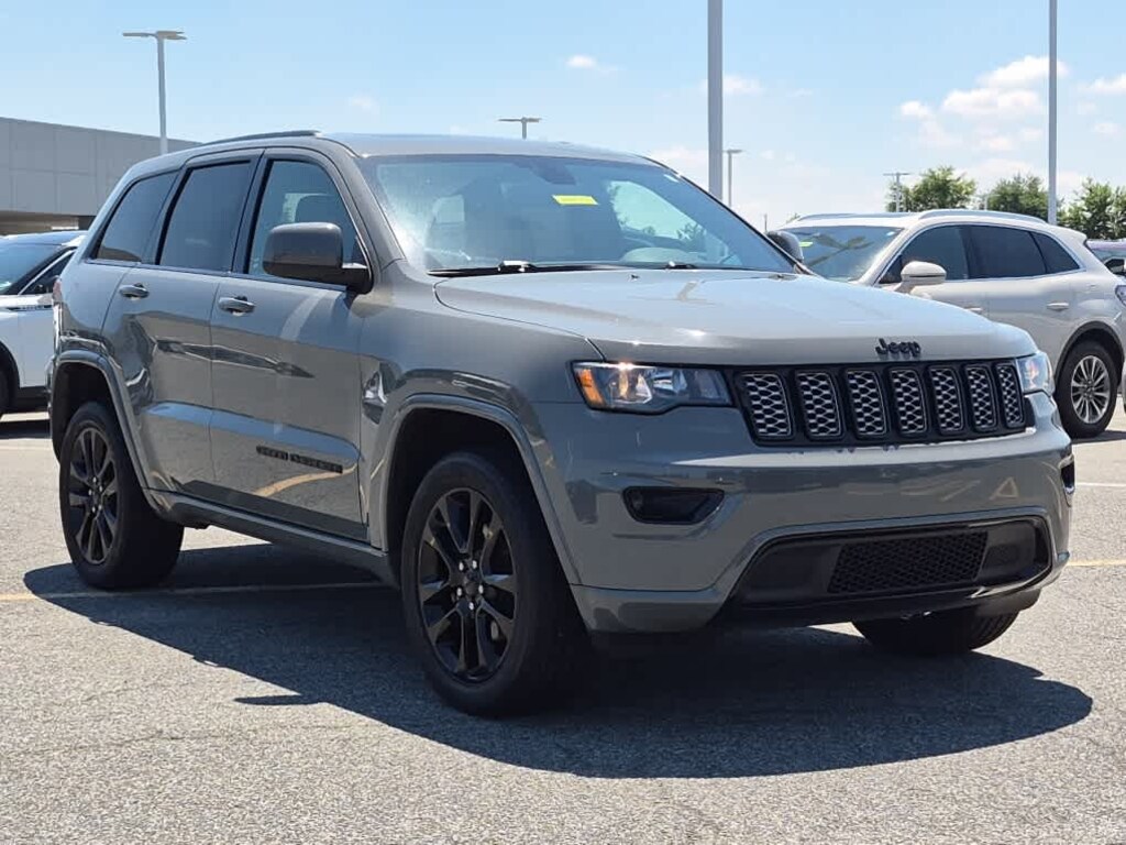 Used 2020 Jeep Grand Cherokee Altitude SUV