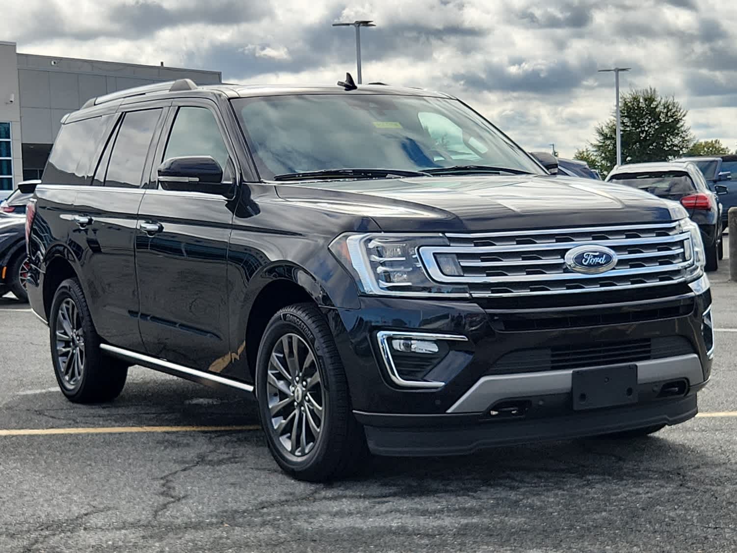 2020 Ford Expedition Limited photo 2