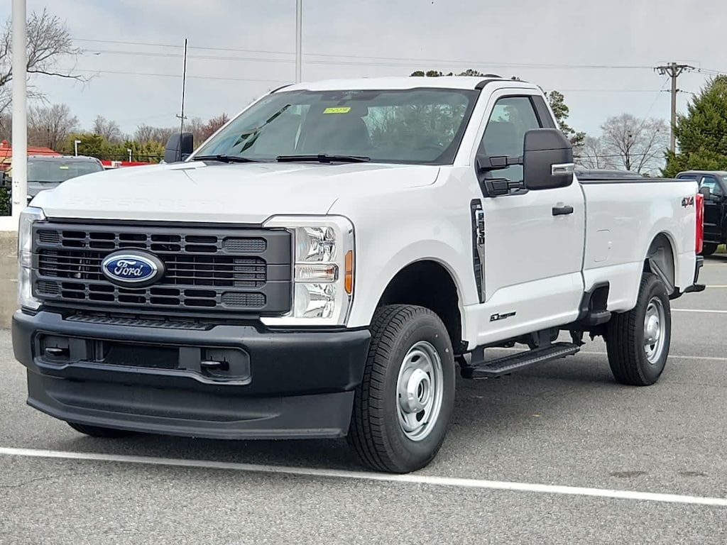 New 2025 Ford Super Duty F-250 SRW XL 4WD Reg Cab 8 Box 4WD Reg Cab 8 Box