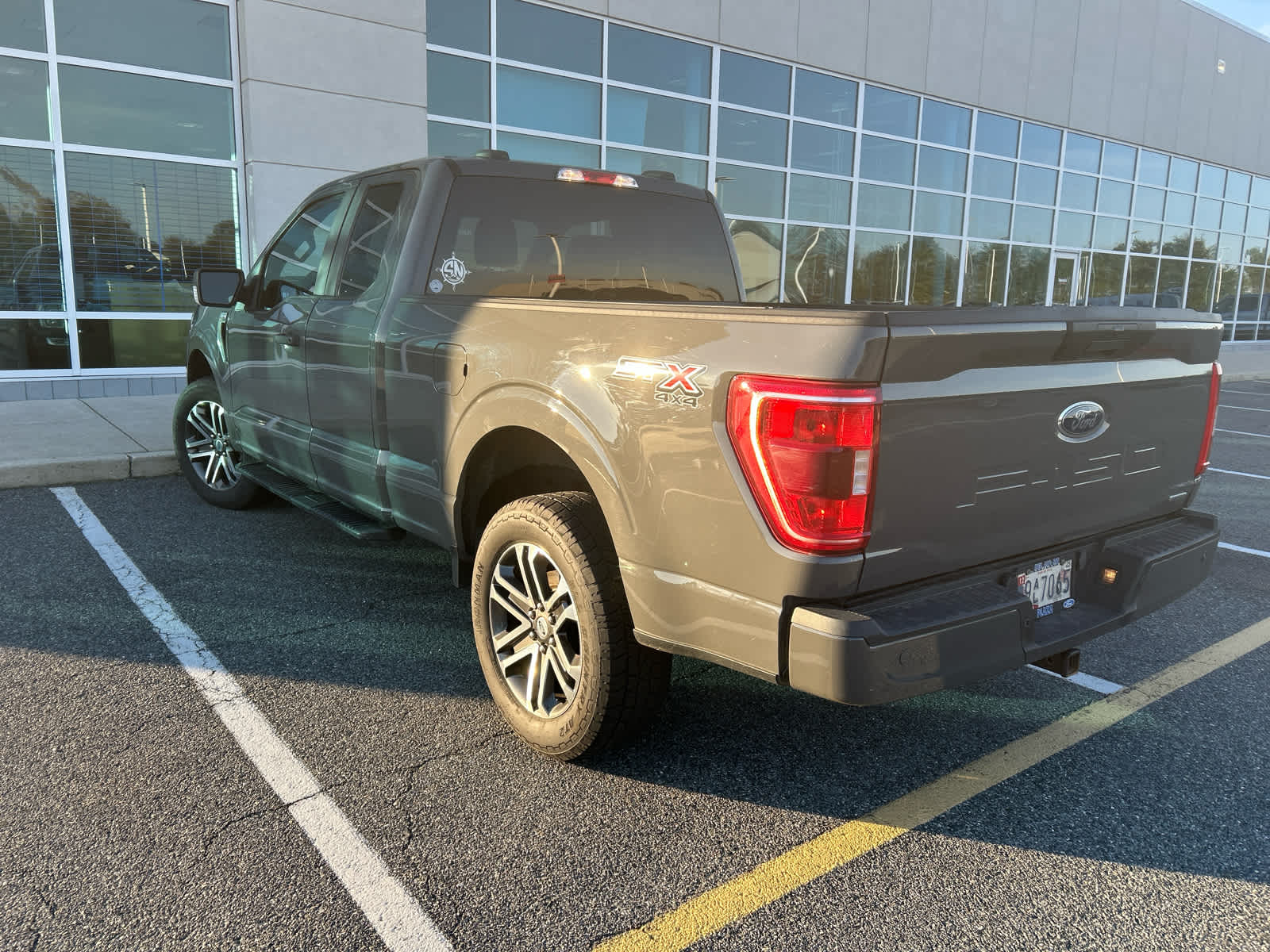 2021 Ford F-150 STX photo 4