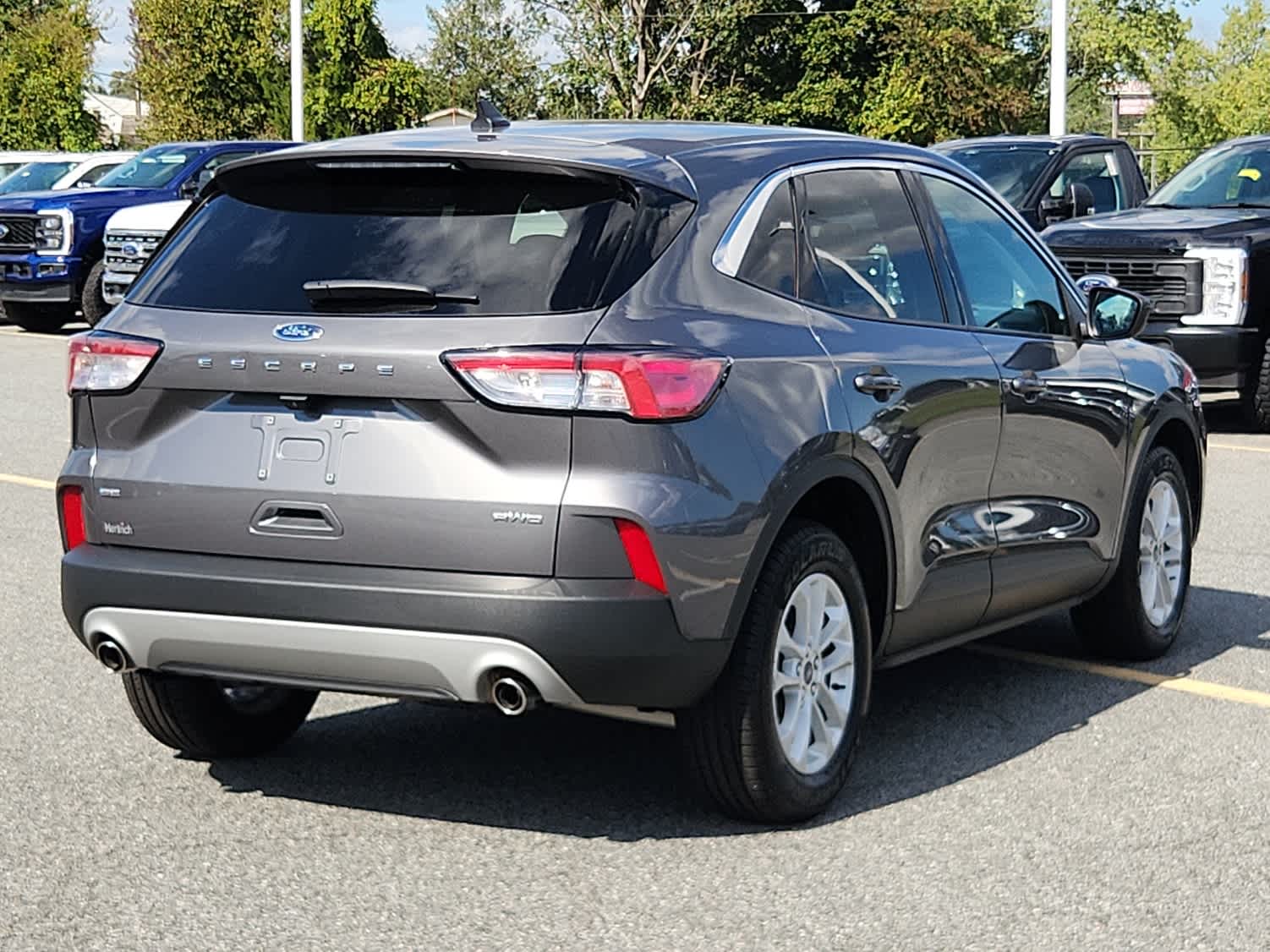 2022 Ford Escape SE photo 2