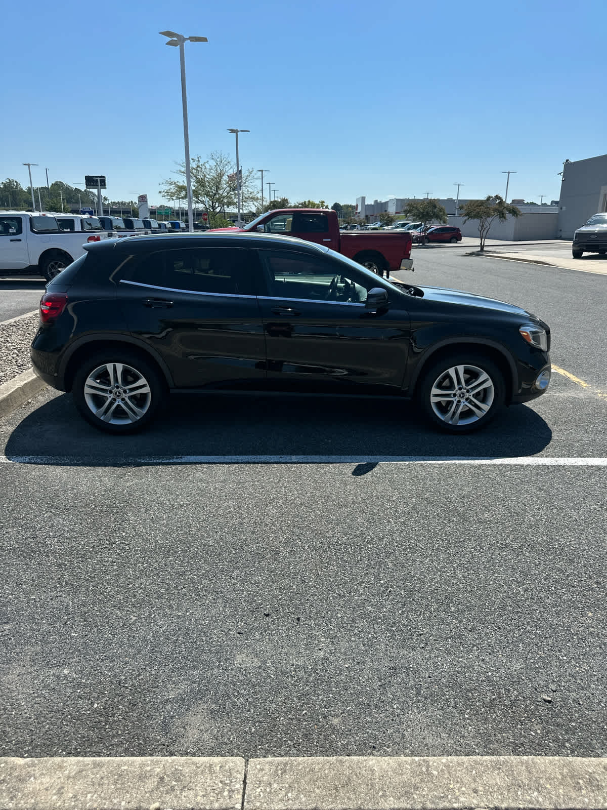2020 Mercedes Benz GLA 250 photo 4