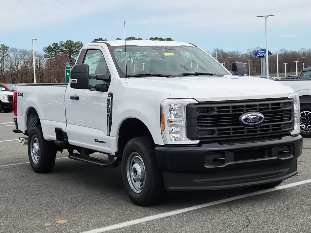 New 2025 Ford Super Duty F-250 SRW XL 4WD Reg Cab 8 Box 4WD Reg Cab 8 Box