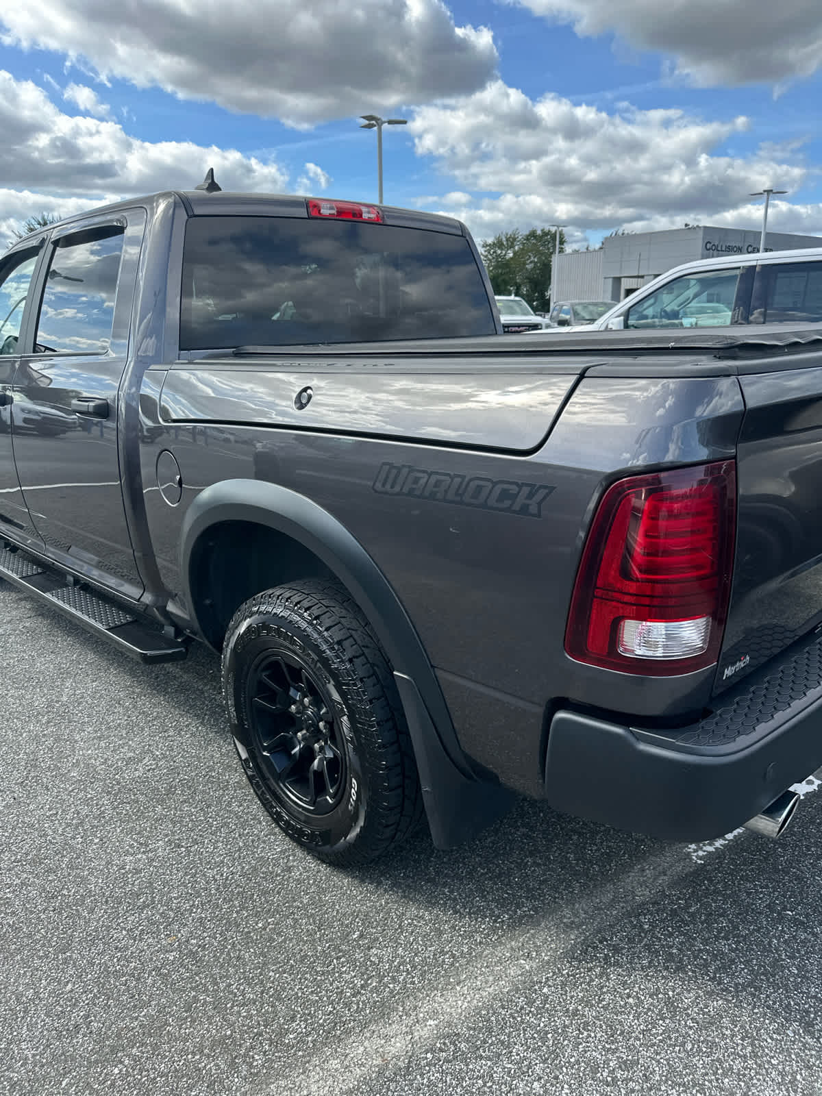 2021 Ram 1500 Classic SLT photo 2