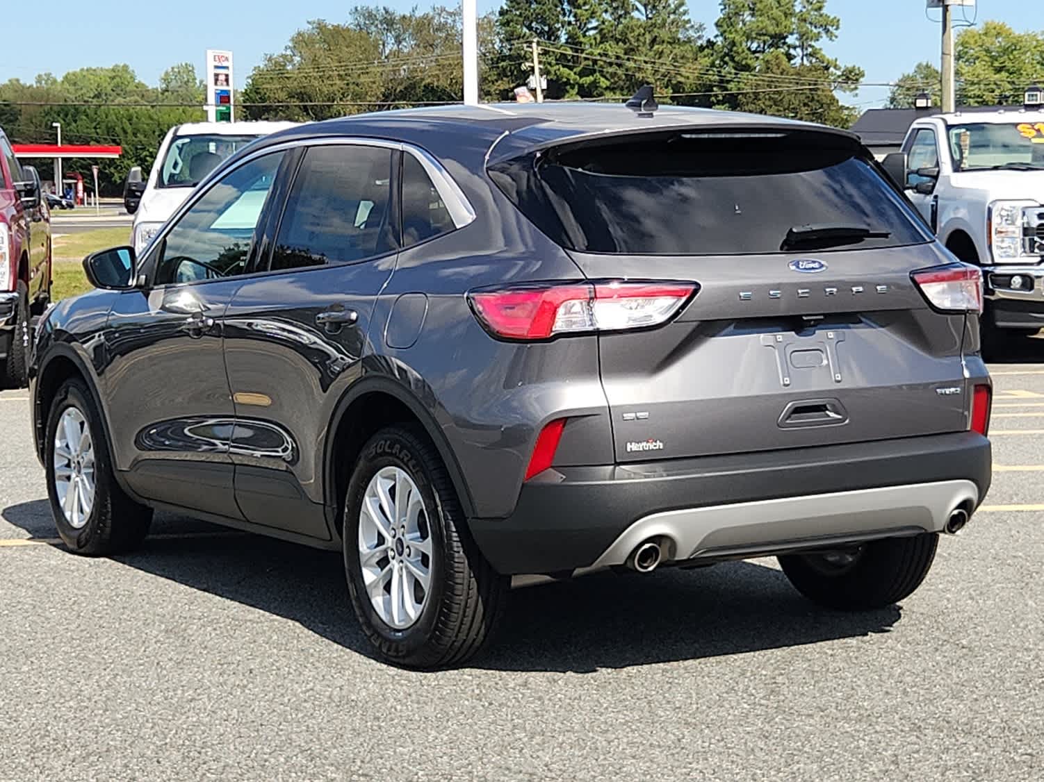 2022 Ford Escape SE photo 3