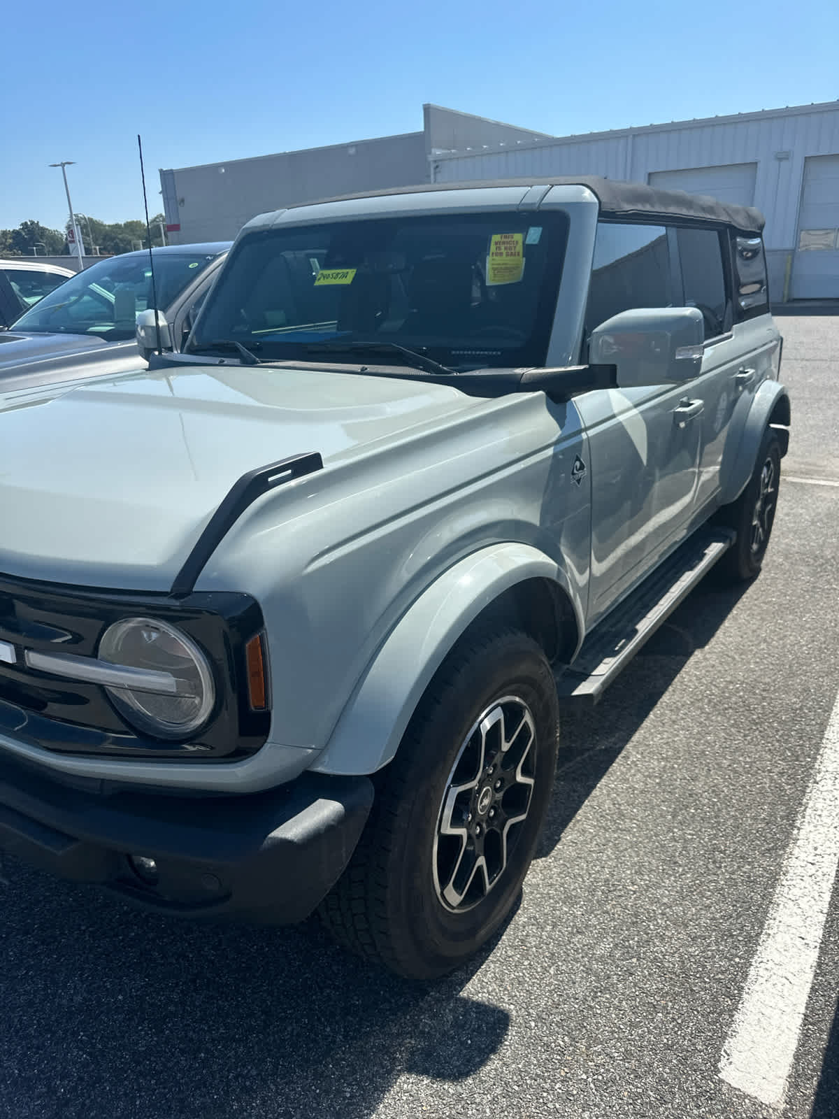 2021 Ford Bronco Outer Banks photo 2
