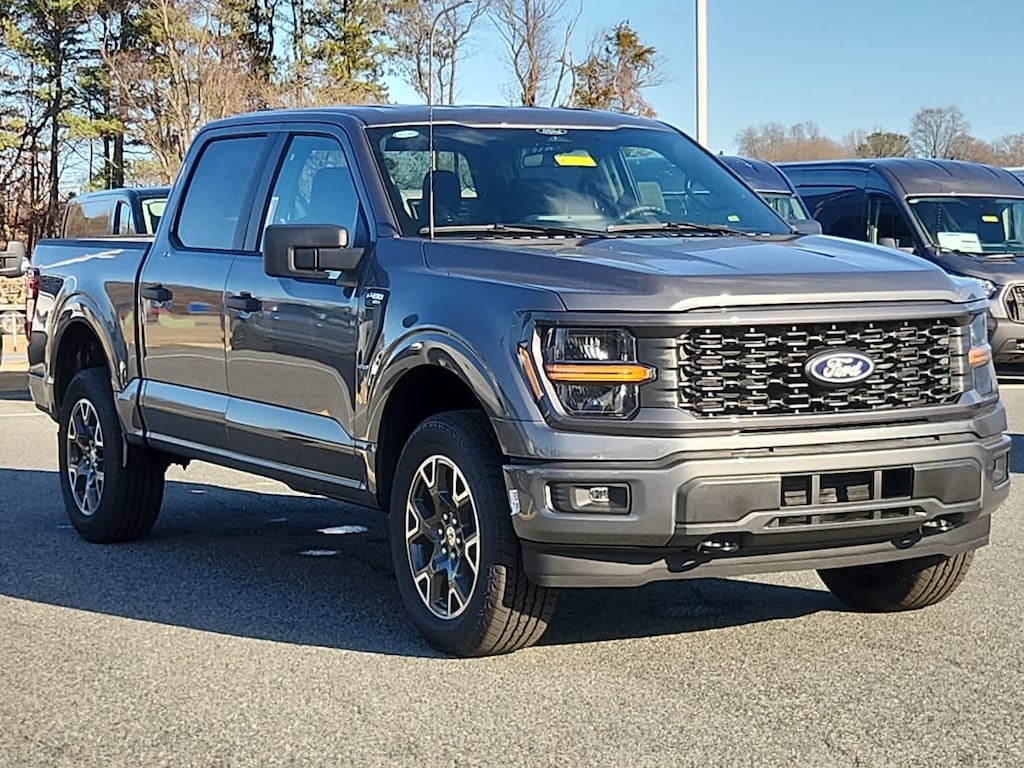 New 2025 Ford F-150 STX 4WD Supercrew 5.5 Box 4WD SuperCrew 5.5 Box
