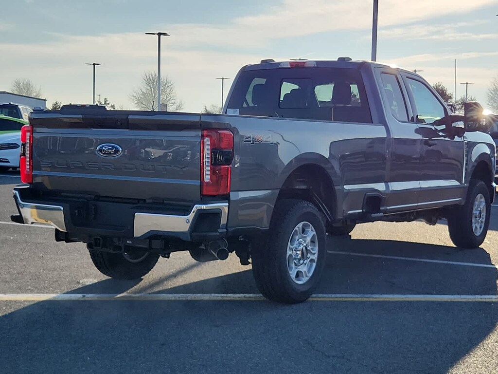 New 2025 Ford Super Duty F-250 SRW XLT 4WD Supercab 8 Box 4WD SuperCab 8 Box