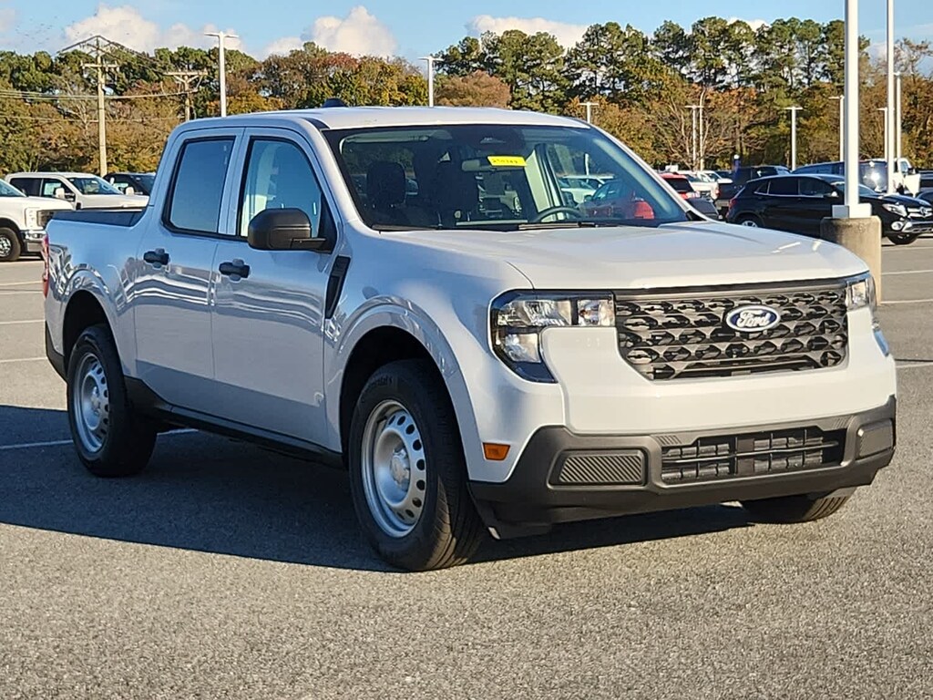New 2025 Ford Maverick XL FWD Supercrew FWD SuperCrew