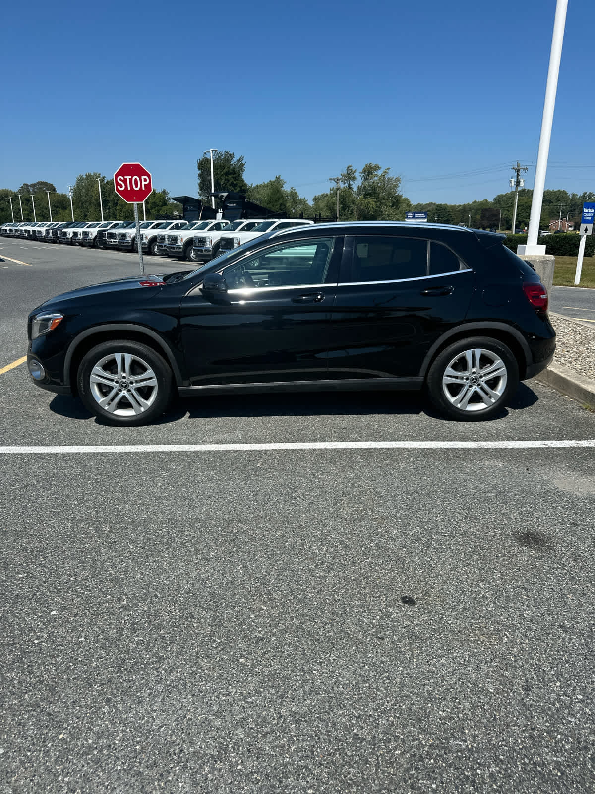 2020 Mercedes Benz GLA 250 photo 2