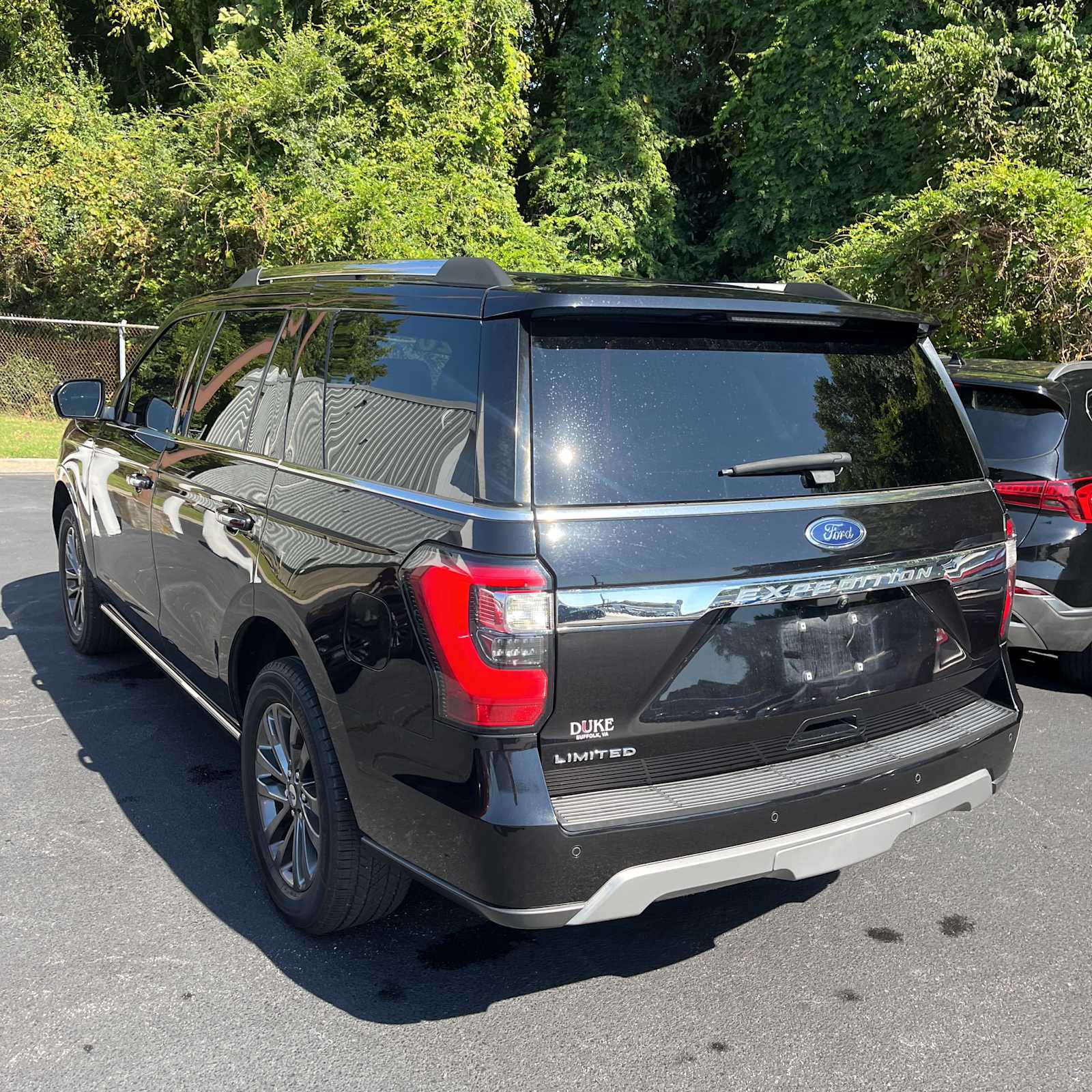 2020 Ford Expedition Limited photo 2