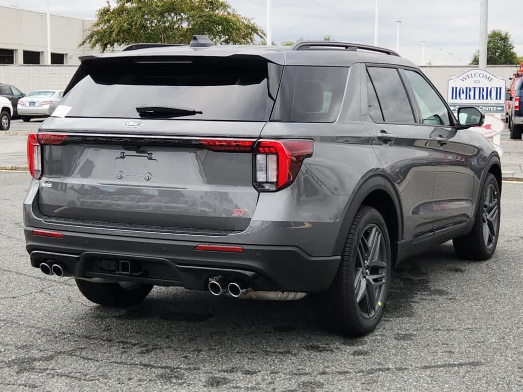 New 2025 Ford Explorer ST 4WD