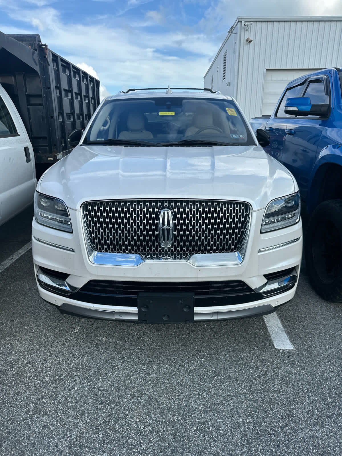 2018 Lincoln Navigator Select photo 2