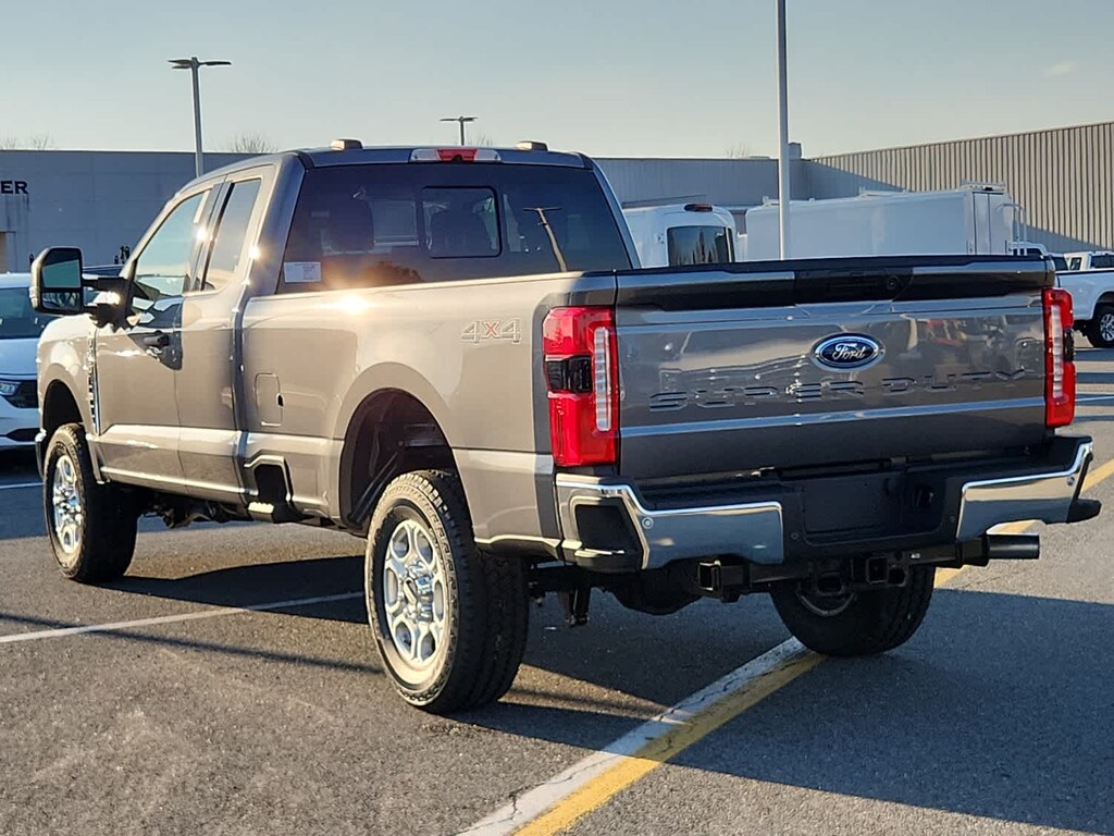 New 2025 Ford Super Duty F-250 SRW XLT 4WD Supercab 8 Box 4WD SuperCab 8 Box