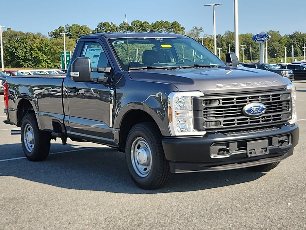 New 2026 Ford Super Duty F-250 SRW XL 2WD Reg Cab 8 Box 2WD Reg Cab 8 Box