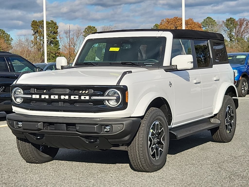 New 2025 Ford Bronco Outer Banks 4x4
