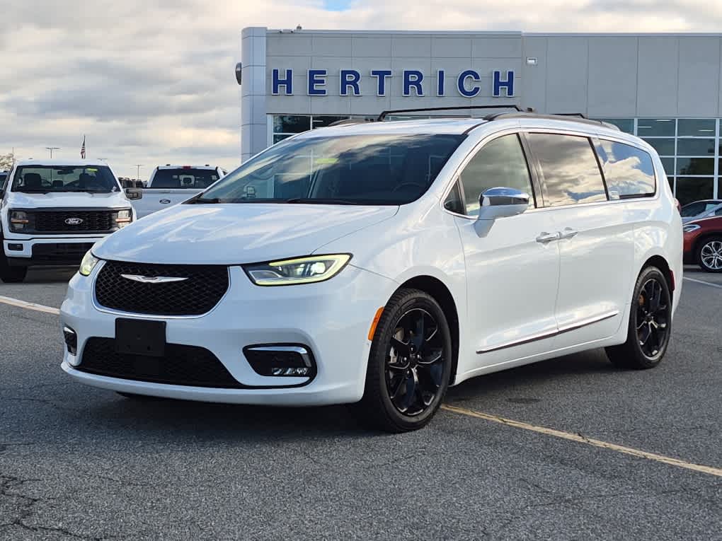  Chrysler Pacifica