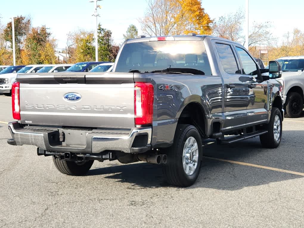 2024 Ford F-250 XLT photo 3